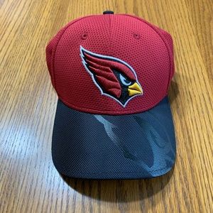 Arizona Cardinals ball cap by New Era.